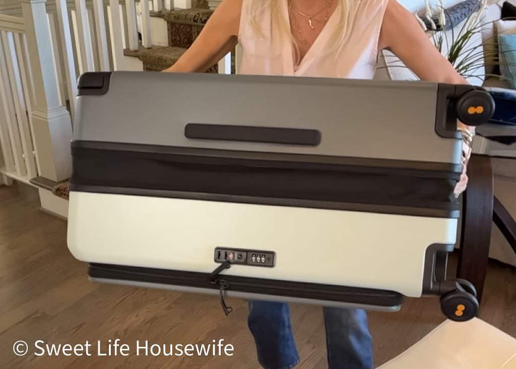 2 tone Level8 Adventure luggage expanded 2 inches